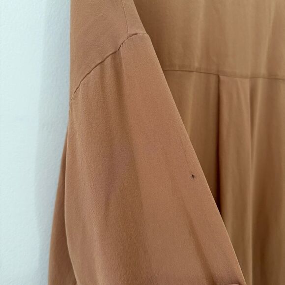 Agnona 100% Silk Tan Button-Up Blouse in Tan Sz Medium, NWT - Picture 11 of 12